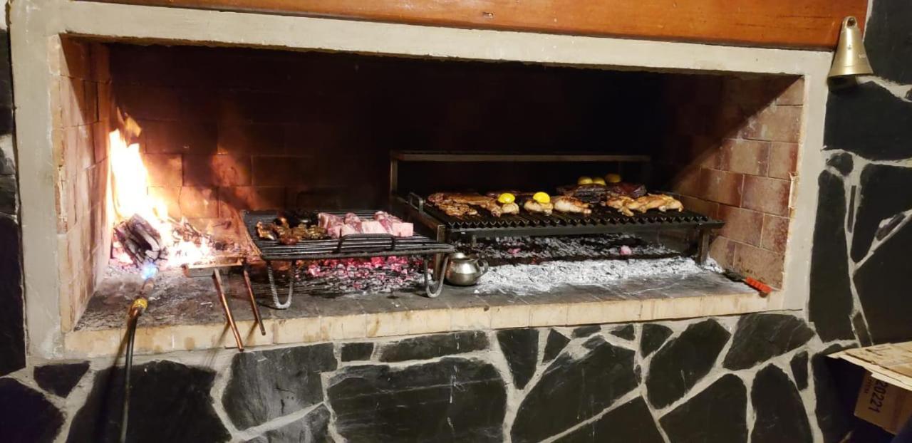 Hotel Caleta Olivia Hueso Per エクステリア 写真